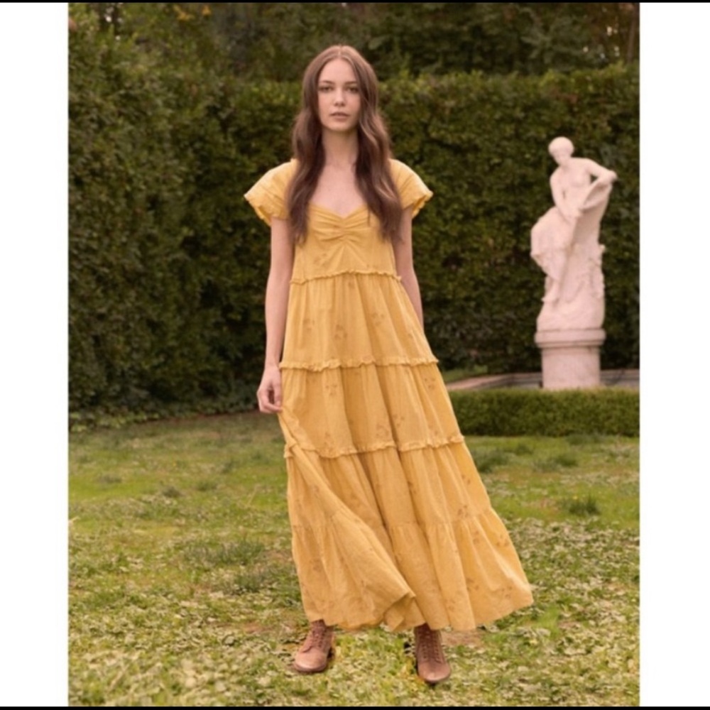 The GREAT. tea dress in embroidered daisy bouquet misted yellow.